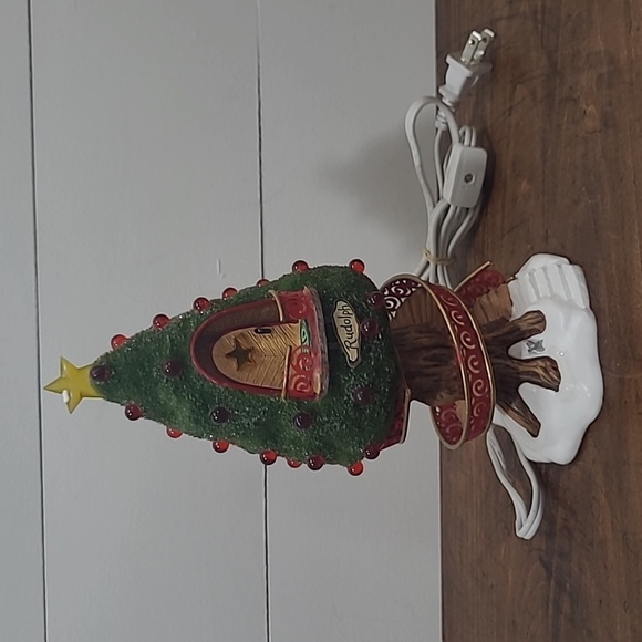 Department 56 Retired North Pole Rudolph Condo Light Up Collectible House - Picture 2 of 8